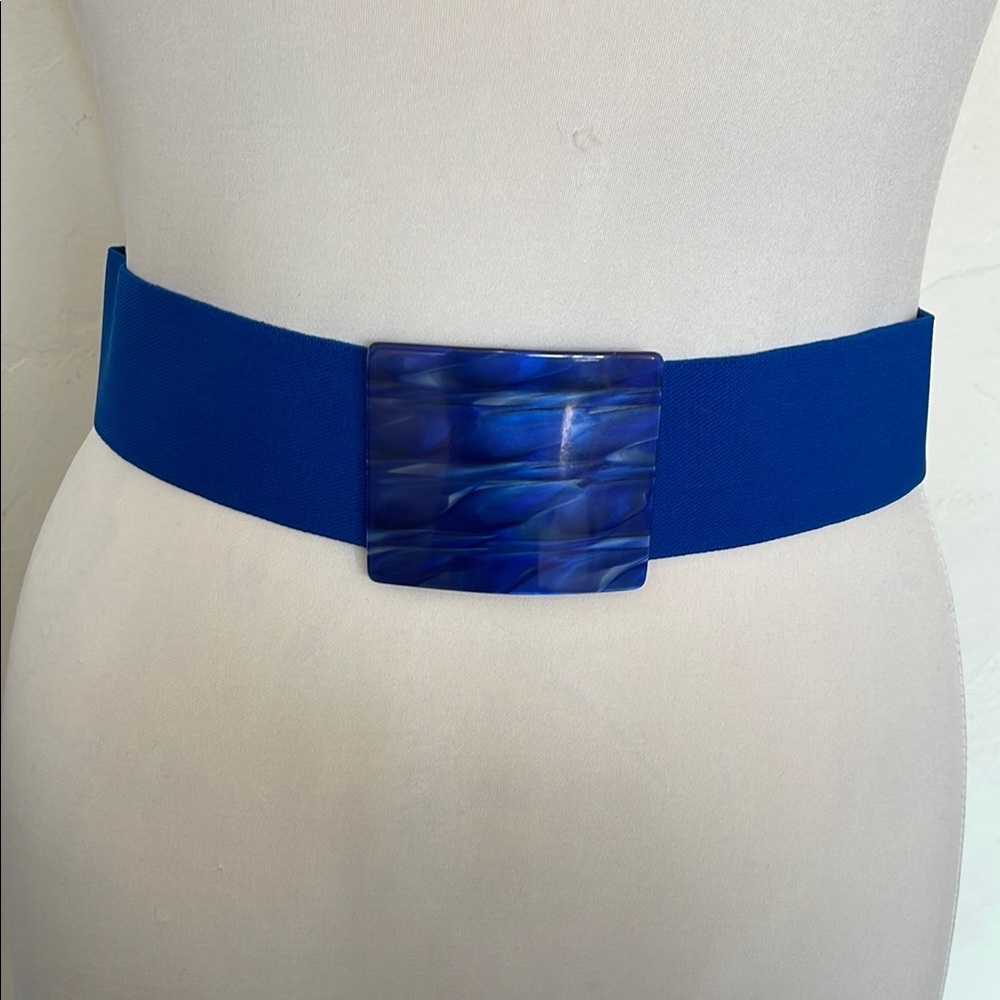 Vintage 1980's Blue Cinch Waist Belt Elastic Stretchy With Acrylic Buckle